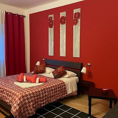 Cornelius Roma Room Exterior photo