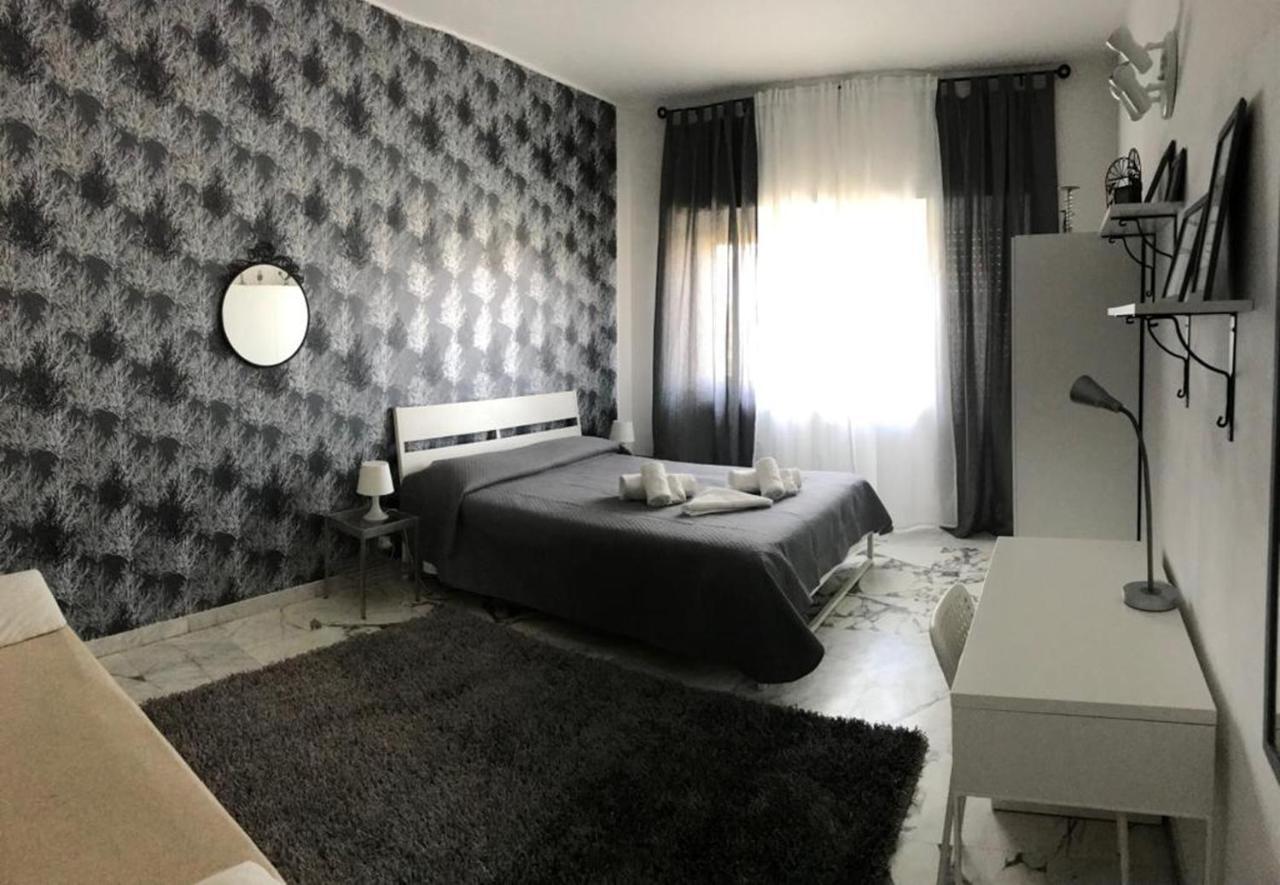 Cornelius Roma Room Exterior photo